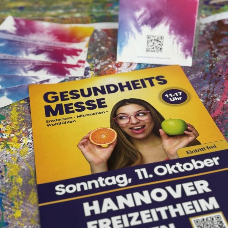Kreativer Freiraum ist bei der Gesundheitsmesse in Hannover mit dabei! Plakat für die Gesundheitsmesse in Hannover und Flyer für den „Kreativen Freiraum”.