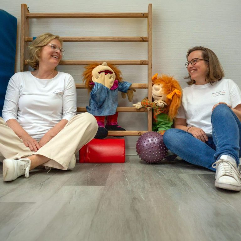 Das Bild zeigt Christine von Samson-Himmelstjerna und Nadine Meyer-Kielgas