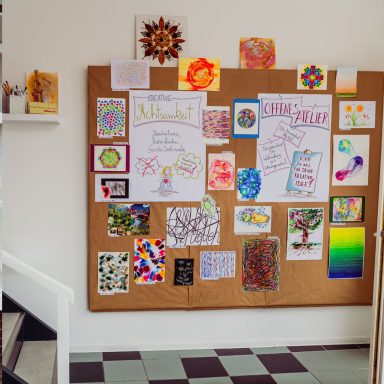 Infowand im Innenraum